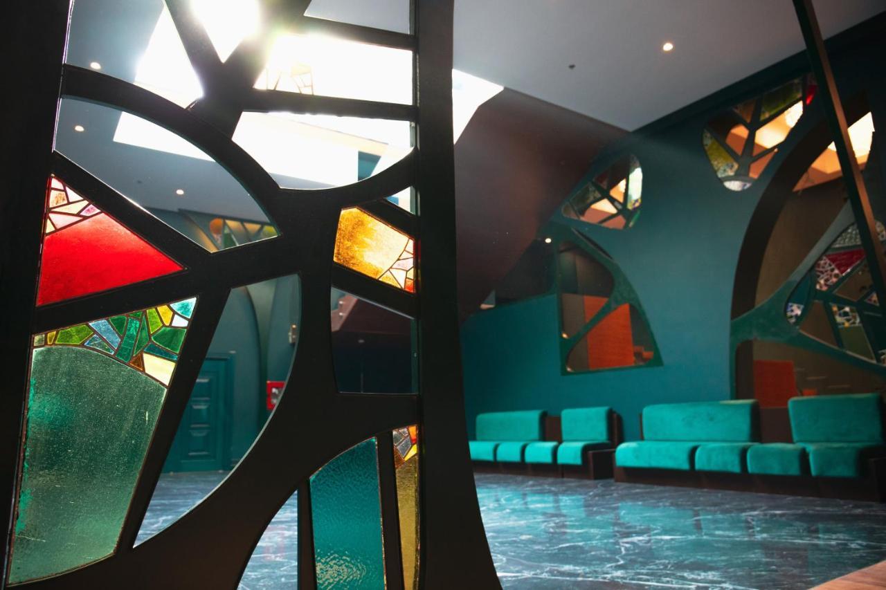 Arka Art Hotel Tirana Extérieur photo Interior of the sanctuary
