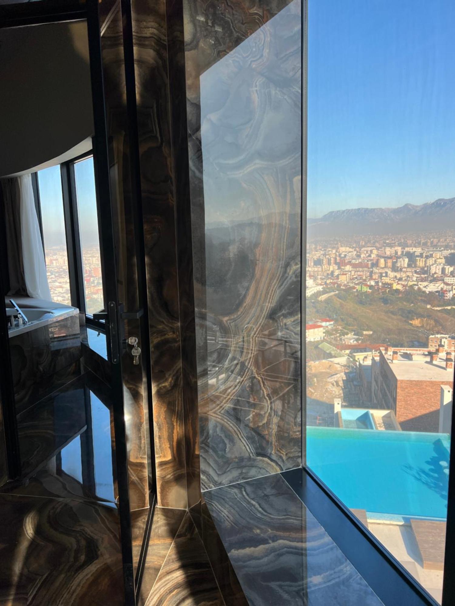Arka Art Hotel Tirana Extérieur photo View from the 100th floor