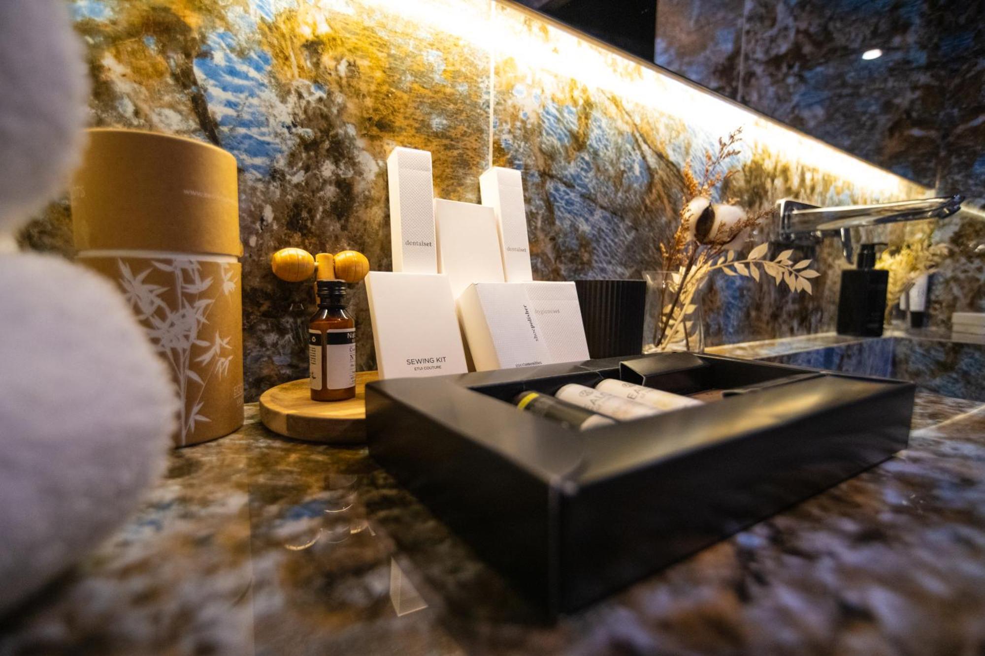 Arka Art Hotel Tirana Extérieur photo The interior of the lounge