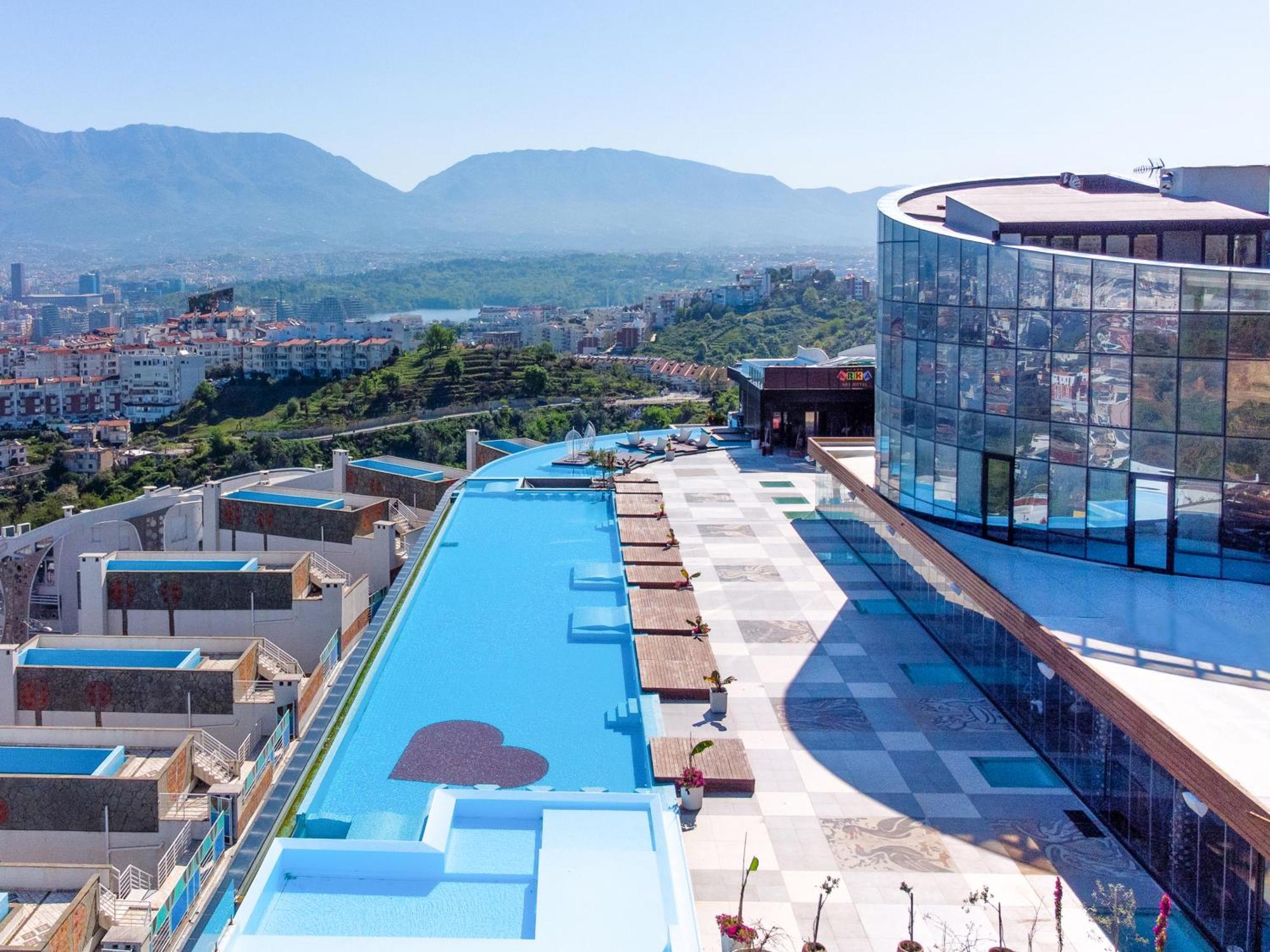 Arka Art Hotel Tirana Extérieur photo Skyline