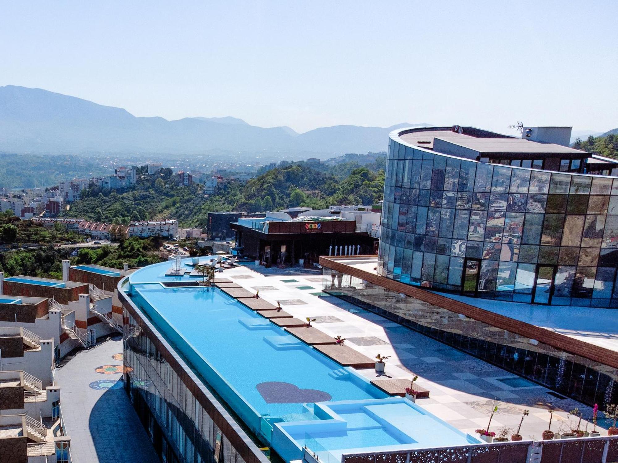 Arka Art Hotel Tirana Extérieur photo The University of Novi Sad